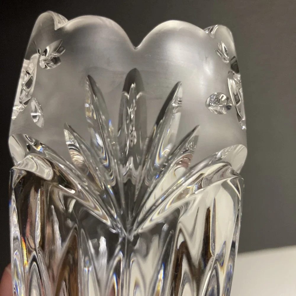 Vtg Oneida Crystal Southern Garden Rose Flower Bud Vase,‎ 7 inches